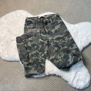 LEVI’S girls camo joggers